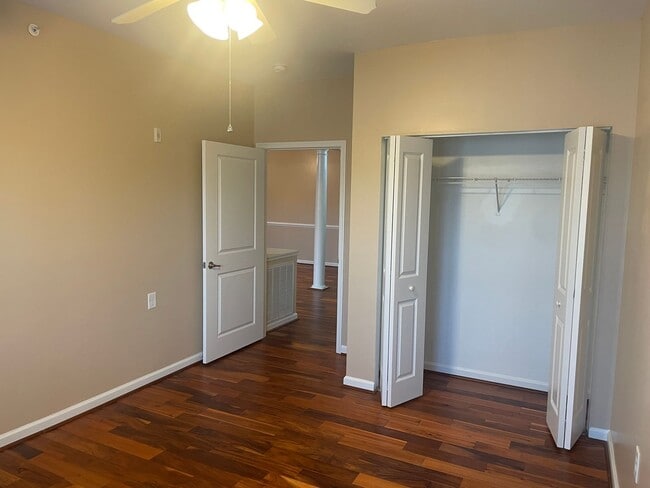 Building Photo - Updated 2  Bedroom, 2 Bath Condo  - Westwood Village at Charter Colony