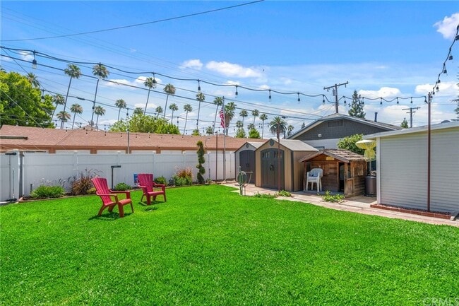 Building Photo - 926 N San Gabriel Ave