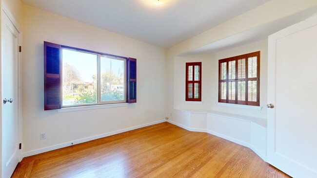Building Photo - Beautiful Home Available In North Berkeley!