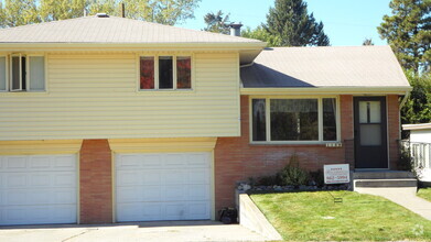 Building Photo - 2 Bedroom Duplex in Columbia Falls