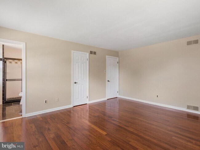 Building Photo - 612 Bough Rd