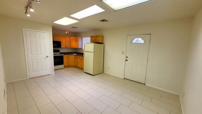 Building Photo - CENTRAL PHOENIX AFFORDABLE READY TO RENT!!!!
