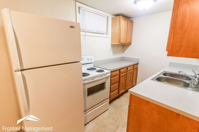 Building Photo - 1020 Leavenworth St