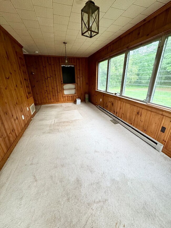 Building Photo - 2603 Lane Ave