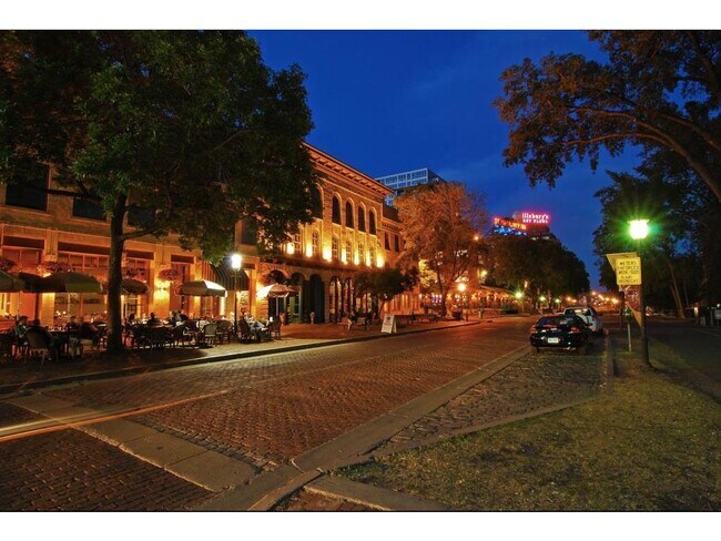 Building Photo - 521 5th Ave SE