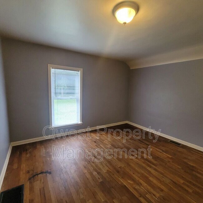 Building Photo - 714 4 Mile Rd NW