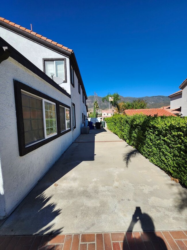 Building Photo - Beautiful two-story home located in the he...