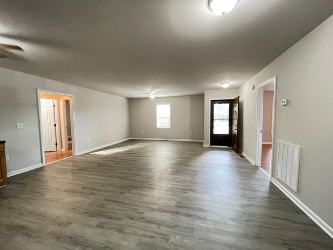 Building Photo - South Hill Rancher For Rent
