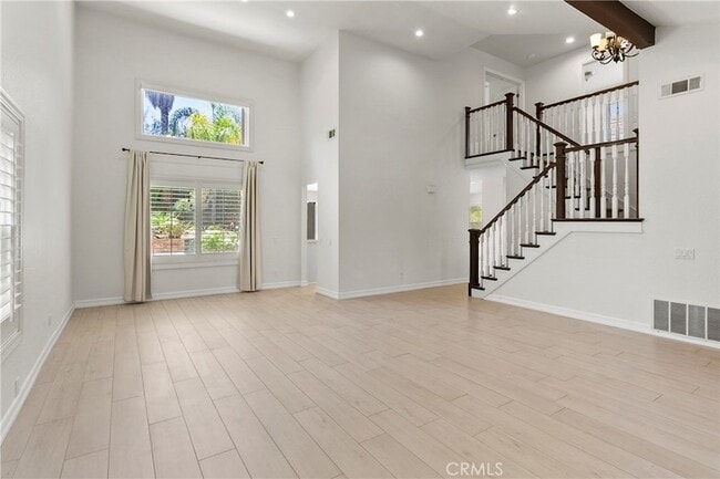 Building Photo - 28501 El Sur