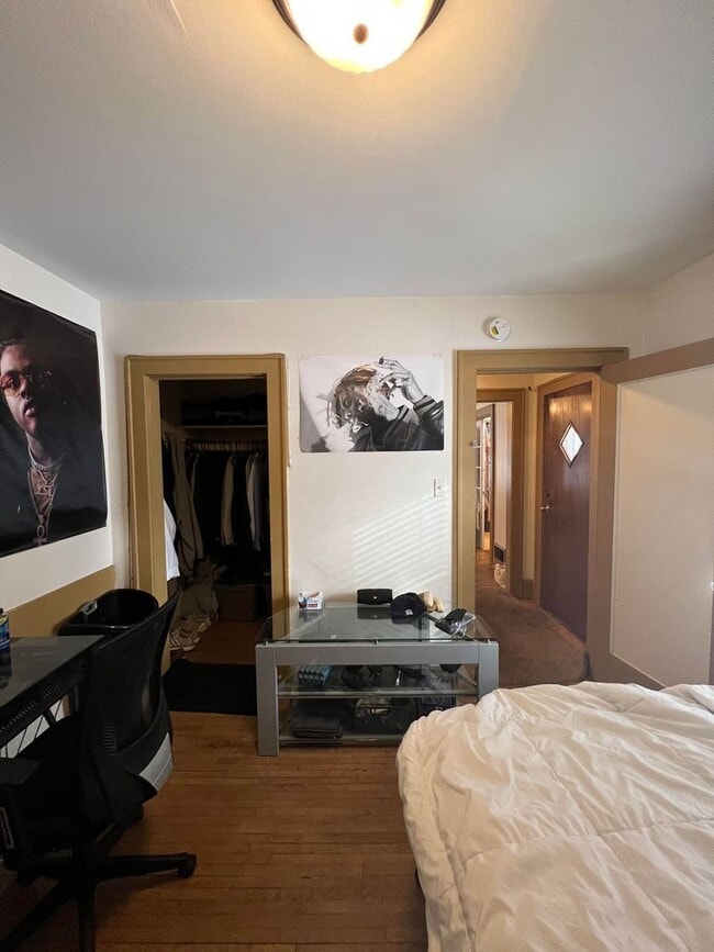 Building Photo - 305 Maryland St