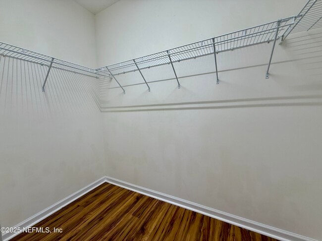 Building Photo - 2080 Trailing Pines Way