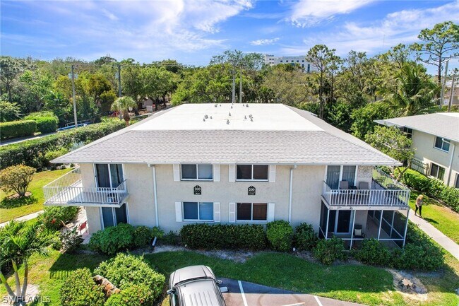 Building Photo - 200 Palm Dr