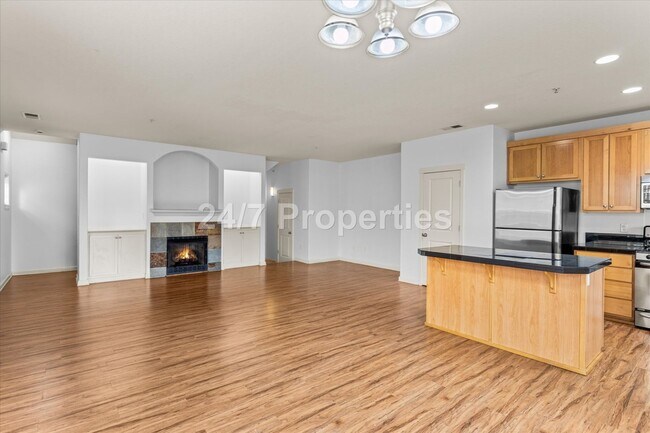 Building Photo - 3 BD I 2.5 BA Beaverton Townhome