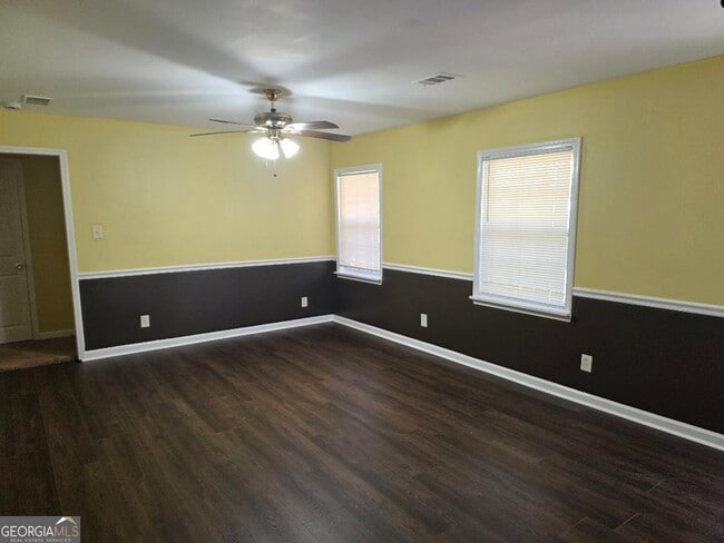 Building Photo - 2929 Level Ridge Rd SE