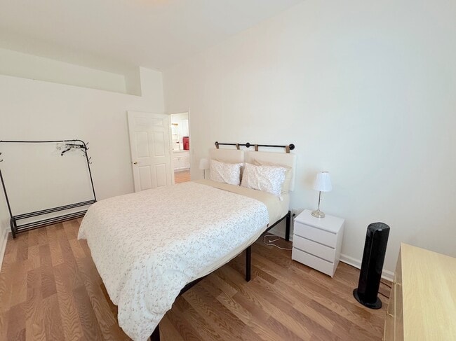 Building Photo - 2108 Burroughs St