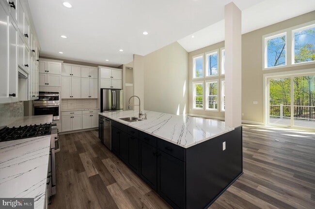 Building Photo - 44 Deep Crk Cir