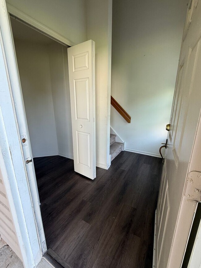Building Photo - 2 Bed 2 Bath Condo in Council Rock School District