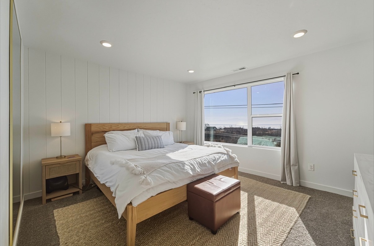 Building Photo - 1007 E Midship Wy