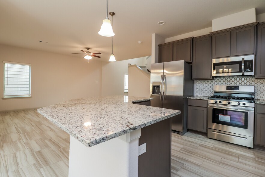 Building Photo - 7918 Fijian Cypress Dr