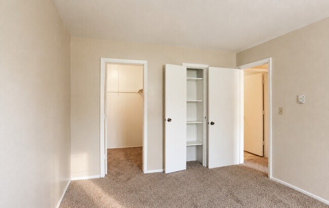 Building Photo - Miamisburg Estates II