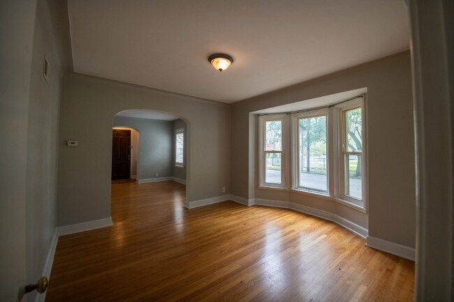 Building Photo - 6600 Nottingham Ave