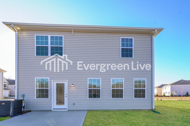 Building Photo - 5615 Hydrangea St