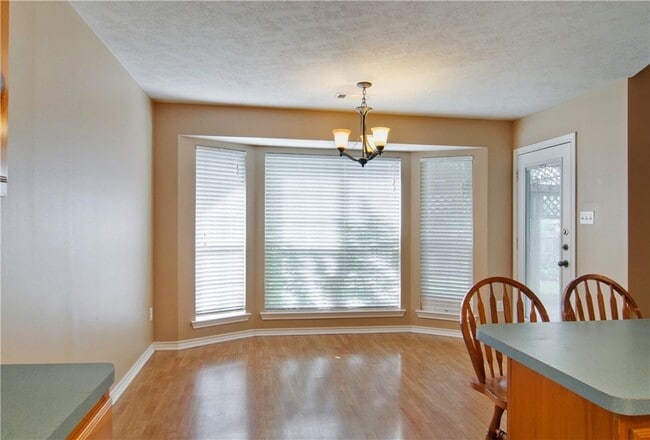 Building Photo - 1400 Front Royal Dr