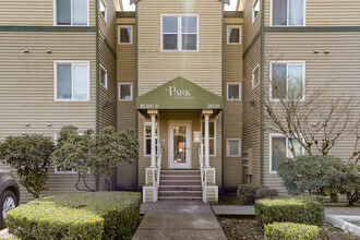 Building Photo - Bothell Condo at The Park at North Creek! ...