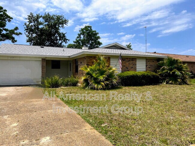 Primary Photo - 137 Deville Dr