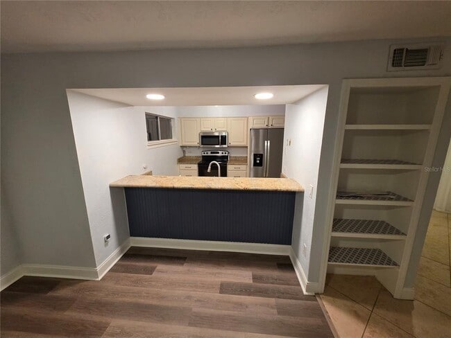 Building Photo - 4417 Rayfield Dr