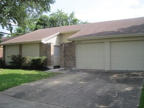 Building Photo - 6822 Harpers Dr