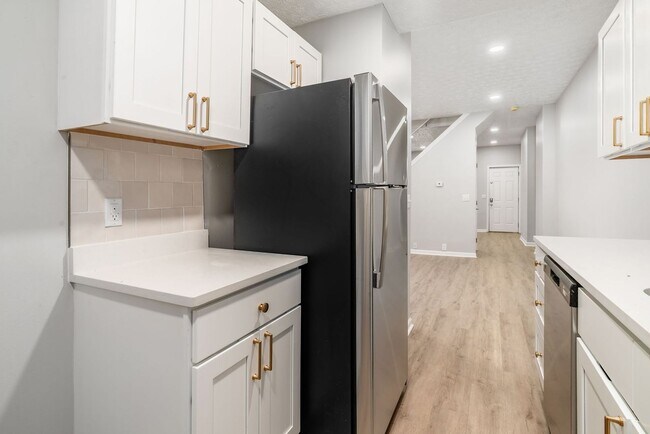 Building Photo - Available Now!!! Newly Renovated Merion Vi...