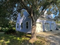 Building Photo - Beautiful apartment on parklike grounds