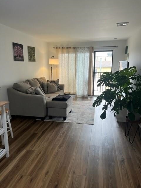 Building Photo - 603 55th St