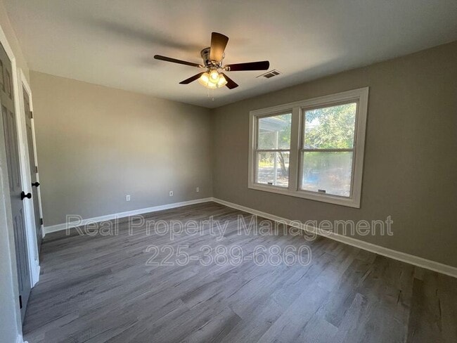 Building Photo - 5974 Byron Ave