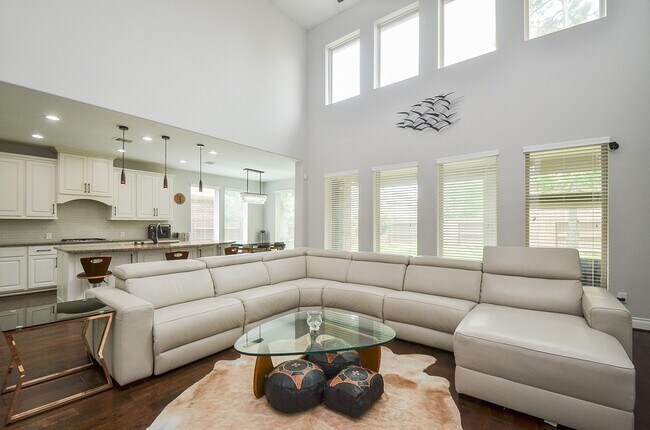 Building Photo - 16835 Fowler Pines Dr