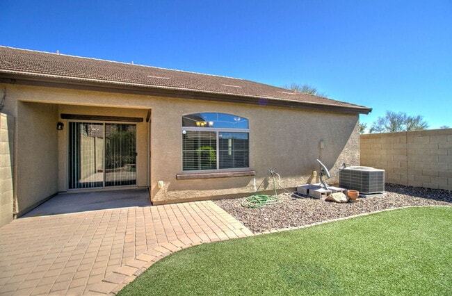 Building Photo - 2725 E Mine Creek Rd