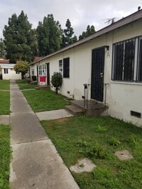 Building Photo - Cozy 1 bed one Bath unit
