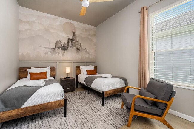 Building Photo - 412 N Hampton Dr