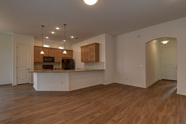 Building Photo - Spacious 3 Bedroom, 2 Bathroom Home in Granville