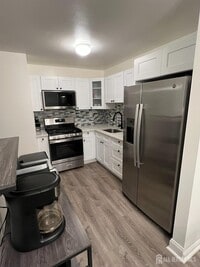 Building Photo - 501 Cricket Ln