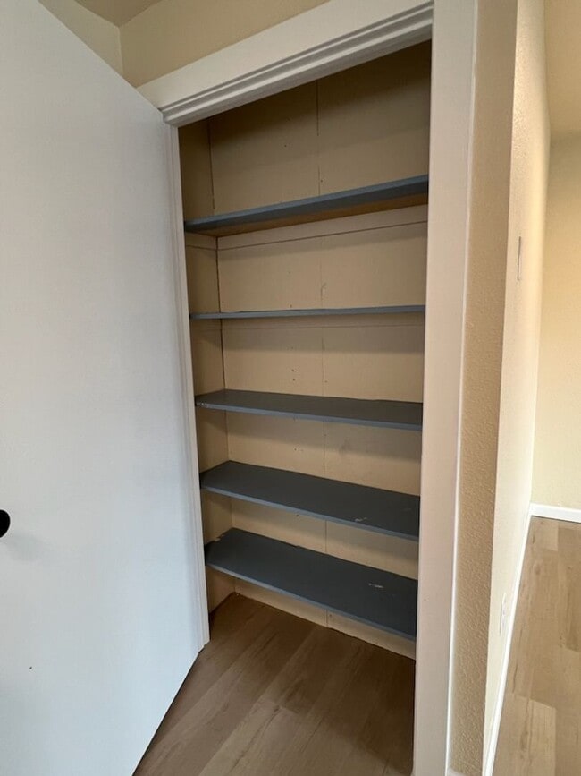 Building Photo - 522 Orondo Ave