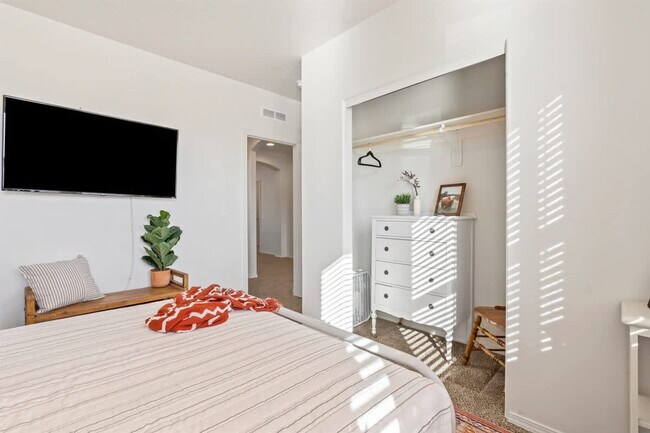 Building Photo - 3905 Winged Dove St