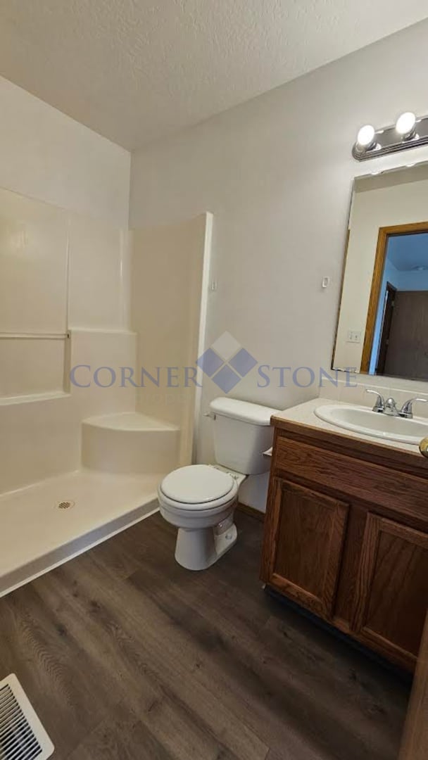 Building Photo - Nampa Home with RV Parking!