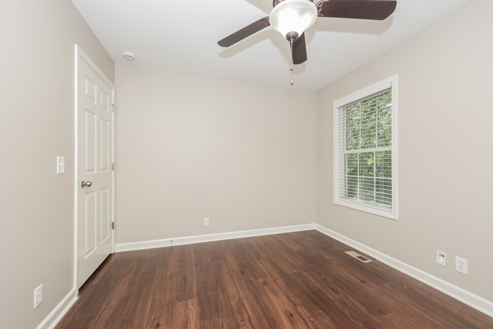 Building Photo - 151 Braxton Ln E