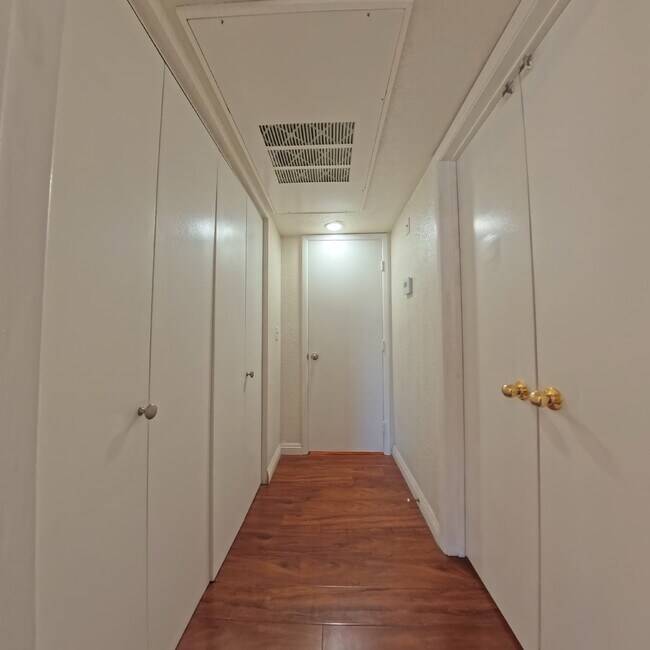 Building Photo - 2nd Level Specious One Bedroom Condo at Copper Sands!