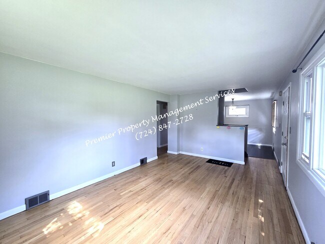 Building Photo - 639 Cohasset Dr