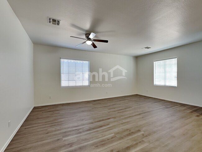 Building Photo - 8211 W Forest Grove Ave