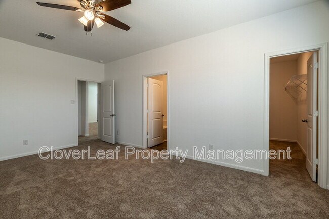 Building Photo - 3994 Turtle Creek
