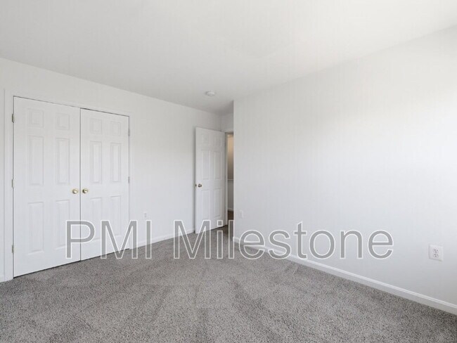 Building Photo - 47 Hokes Run